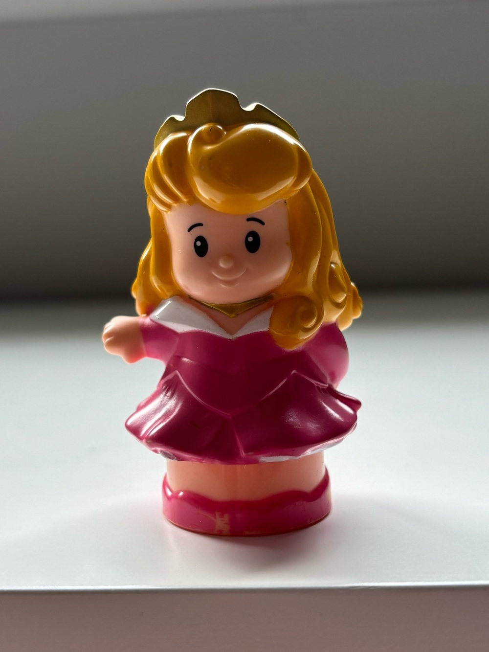 Little people sleeping beauty Aurora talker